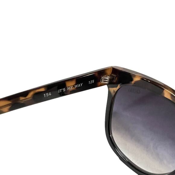 Quay Australia It\'s My Way Oversized Cat Eye Sunglasses Tortoise Black Fade main image 10